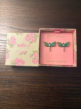 NEW Betsey Johnson Dragonfly Earrings